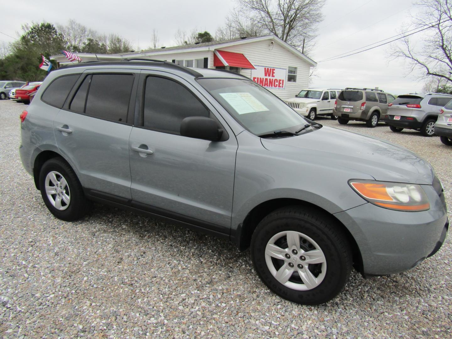 2009 Silver Hyundai Santa Fe GLS (5NMSG13D99H) with an 2.7L V6 DOHC 24V engine, Automatic transmission, located at 15016 S Hwy 231, Midland City, AL, 36350, (334) 983-3001, 31.306210, -85.495277 - Photo#0